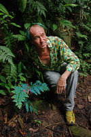 Patrick Blanc et Selaginella willdenowii, Malaisie, Octobre 2010