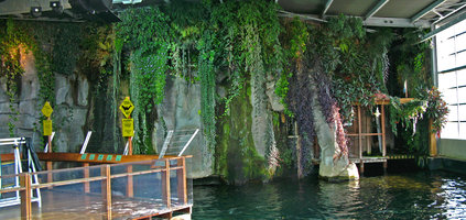 Nausicaa, Lagon, Falaise Karstique Verte par Patrick Blanc, 2003