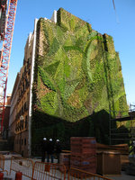 Caixa Forum, Madrid, 2 mois après installation,  Décembre 2006