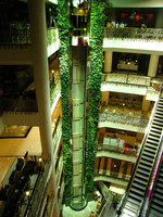 Emporium Shopping mall, ascenceur