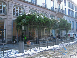 Café Trussardi, outdoor vertical garden by Patrick Blanc, Milano