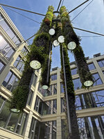 Colonnes Symbiose conducting the light to the ground, Mutualité Française, Paris