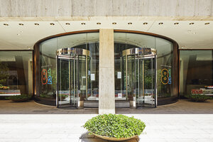 Existing Rotunda, 9W 57th Street, New York