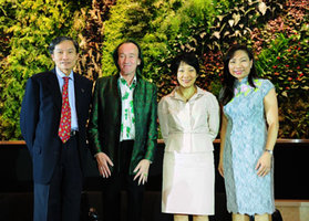 Ms Grace Fu, Ms Lynette Leong,  Mr Chong Lit Cheong and Patrick Blanc at the inauguration of the Rainforest Rhapsody at Capitaland Six Battery Rd, Singapore, May 2011