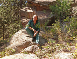 Patrick Blanc among Opuntia macrorhiza in a Pinus ponderosa forest, Colorado, USA, Sept. 2015