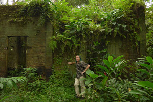 Patrick Blanc among ruins covered by ferns and Philodendron, Minca, Sierra Nevada de Santa Marta, Magdalena, Colombia, Nov. 2016