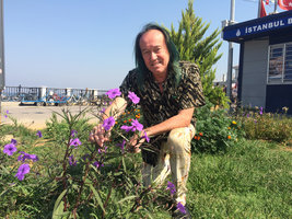 Patrick Blanc and a bright big purple form of Ruellia brittoniana, Buyukada, Prince&#039;s island, Istanbul, Sept. 2015