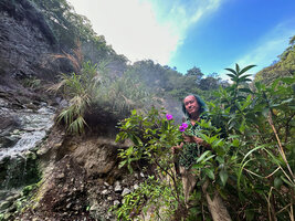 Patrick Blanc and a bright purple rheophytic form of Melastoma malabathricum, Baslay Hot Spring, Dauin, Negros Oriental, Philippines, Jan. 2025
