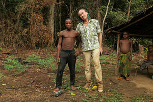 Patrick Blanc and a Pygmy family, Kribi, Cameroun, March 2017