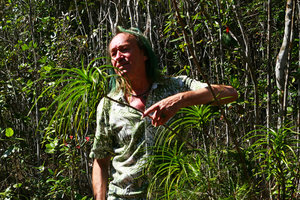 Patrick Blanc and Dracaena cubensis, Alejandro de Humboldt NP, Cuba, Feb.2017