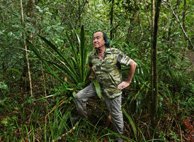Patrick Blanc and the terrestrial Aechmea magdalenae, Mountain Pine Ridge Reserve, Belize, Jan. 2020