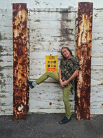 Patrick Blanc between two old metallic beams, Tokyo, Sept. 2015