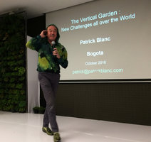 Patrick Blanc during his plenary conference at WGIC, Bogota, Colombia, Oct. 2016