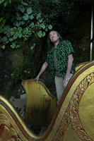 Patrick Blanc in front of a limestone  rock covered by  Begonia wui-senioris with peltate leaves, on Christmas day, Peik Chin Myaung cave, Pyin U Lwin, Myanmar, Dec. 2017
