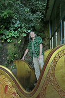 Patrick Blanc in front of a limestone  rock covered by Begonia wui-senioris with peltate leaves, on Christmas day, Peik Chin Myaung cave, Pyin U Lwin, Myanmar, Dec. 2017
