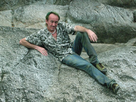 Patrick Blanc sur rocher à Koh Samui, Thailand, July 2007