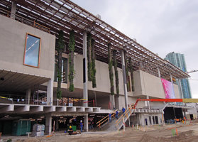Perez Art Museum Miami, first planted columns of the first chamber , 25th October 2013
