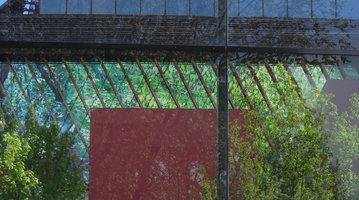 Quai Branly Museum, translucent façade with photo by Patrick Blanc of Argostemma unifolium from Malaysia, each individual plant being reduced to one single leaf