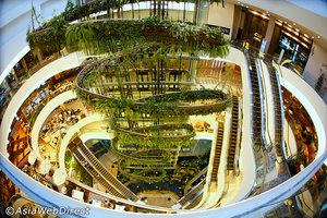 Rain Forest Chandelier by Patrick Blanc at EmQuartier, Bangkok