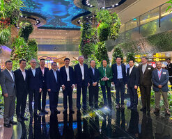 Teo Chee Hean, Minister for National Security, Tan Gee Paw, Lee Seow Hiang, Tan Lye Teck, Edmund Cheng, just after that Patrick Blanc explains the concept of the Dreamscape Garden at Changi T 2 reopening on 1st November 2023 